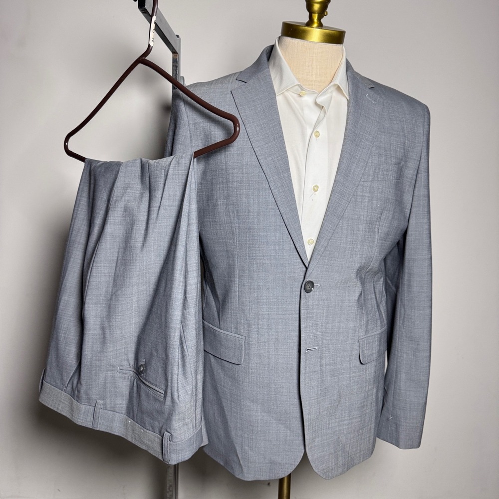 Express Suit Mens 42R W36 Light Gray Solid Extra Slim Fit Two Button Notch Lapel